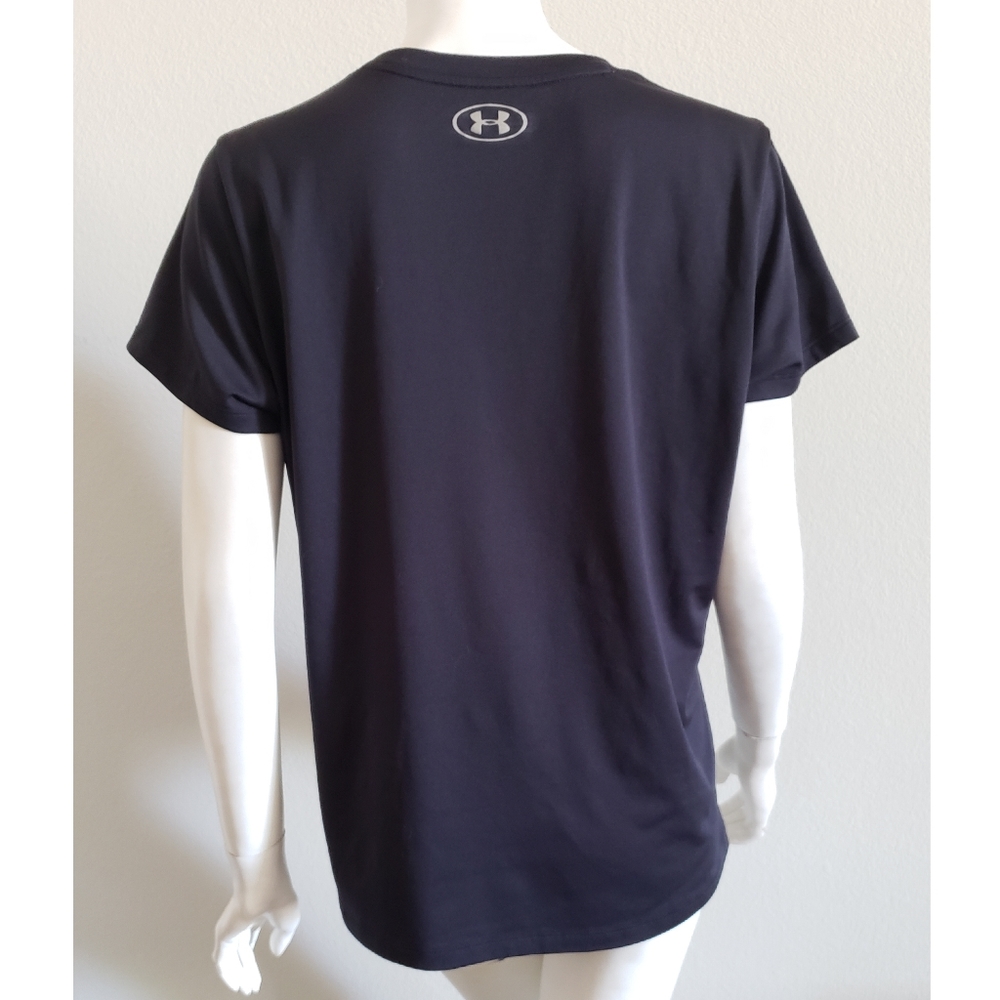 Under Armour V-neck Loose Heatgear Tshirt - Picture 7 of 10